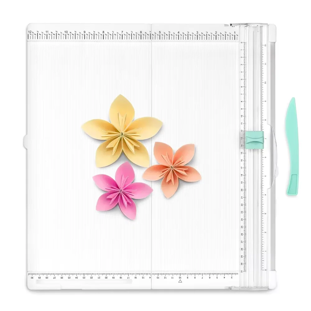 

2-in-1 paper cutter and scoreboard - PVC, foldable, for scrapbooking and card making.