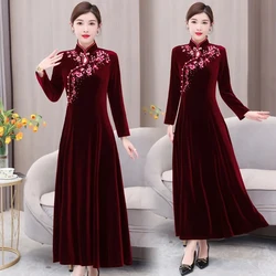 Abito ricamato Cheongsam in velluto dorato di fascia alta donna primavera autunno abito lungo nobile abito da sera per feste in velluto femminile Vestidos