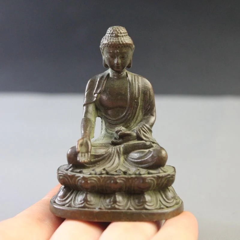 

Copper Shakyamuni Ornament Hollow Pocket Bodhisattva Handheld Bronze Carving Craft