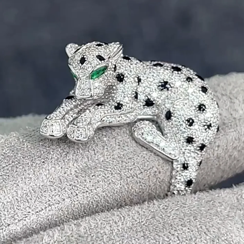 

Luxury Large 925 Sterling Silver Black Enamel Spot High Carbon Diamond Panther Shaped Leopard Ring for Man or Woman Fine Jewelri