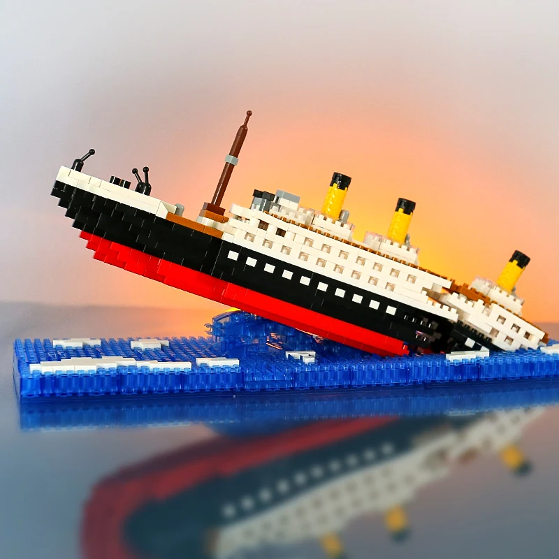 New Micro Bricks Mini Building Block Kits Construction Diamond DIY Model Drift Bottle Toys RMS Titanic One Piece Pirate Ship