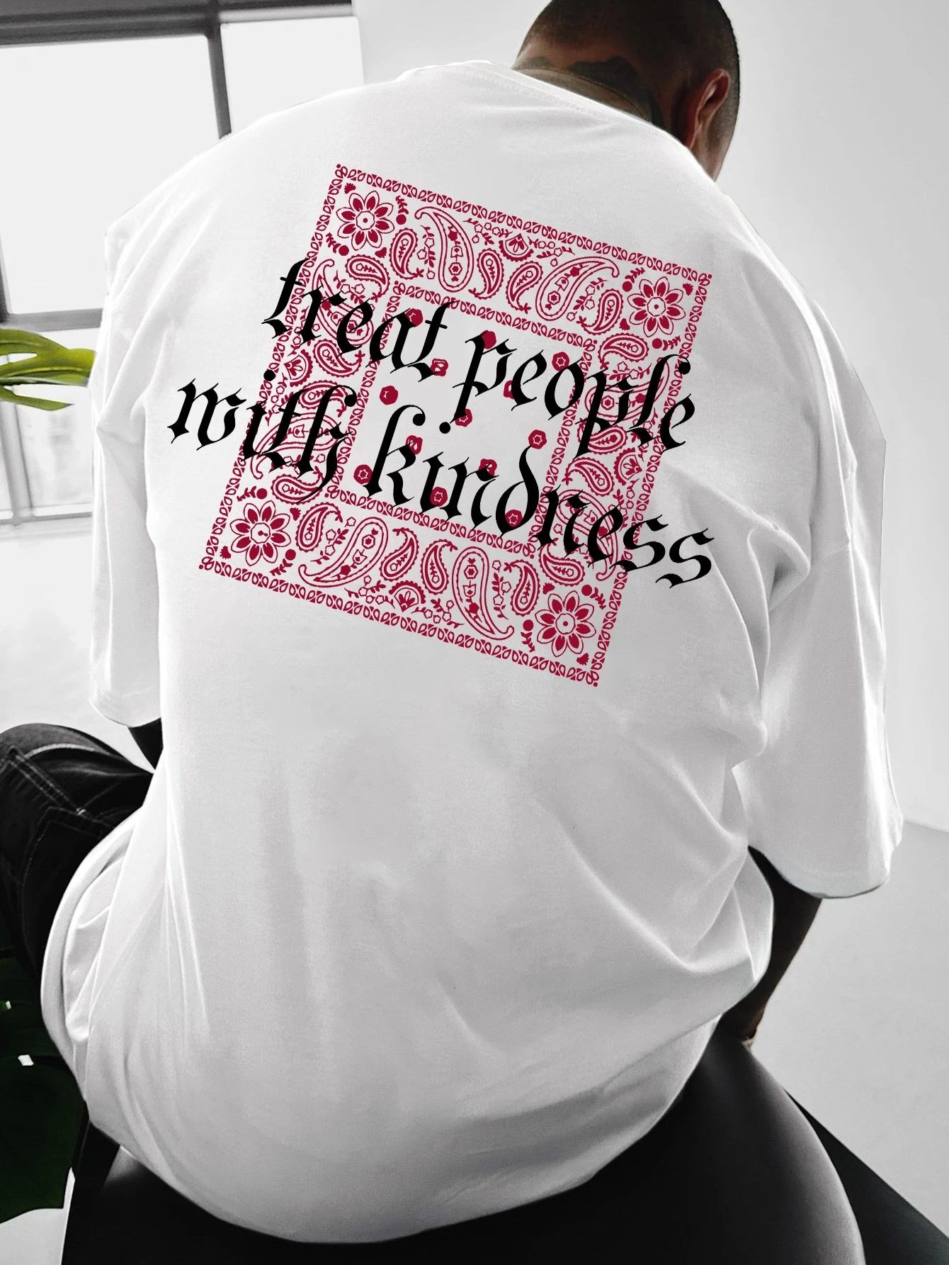 Men's Oversized Bandana Print T-shirt Treat People With Kindness Vintage Hip Hop Streetwear Casual Short Sleeve Tee