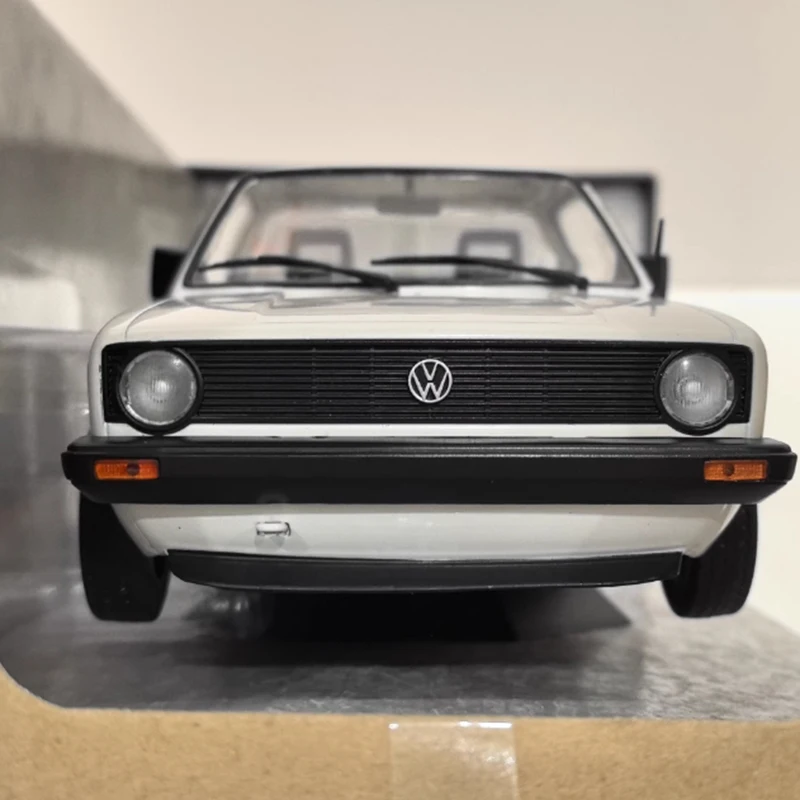 SOLIDOS 1:18 Scale CADDY รถกระบะจําลองรถรุ่น STATIC Collection ตกแต่งวันหยุดของเล่นคลาสสิกของที่ระลึกของขวัญ