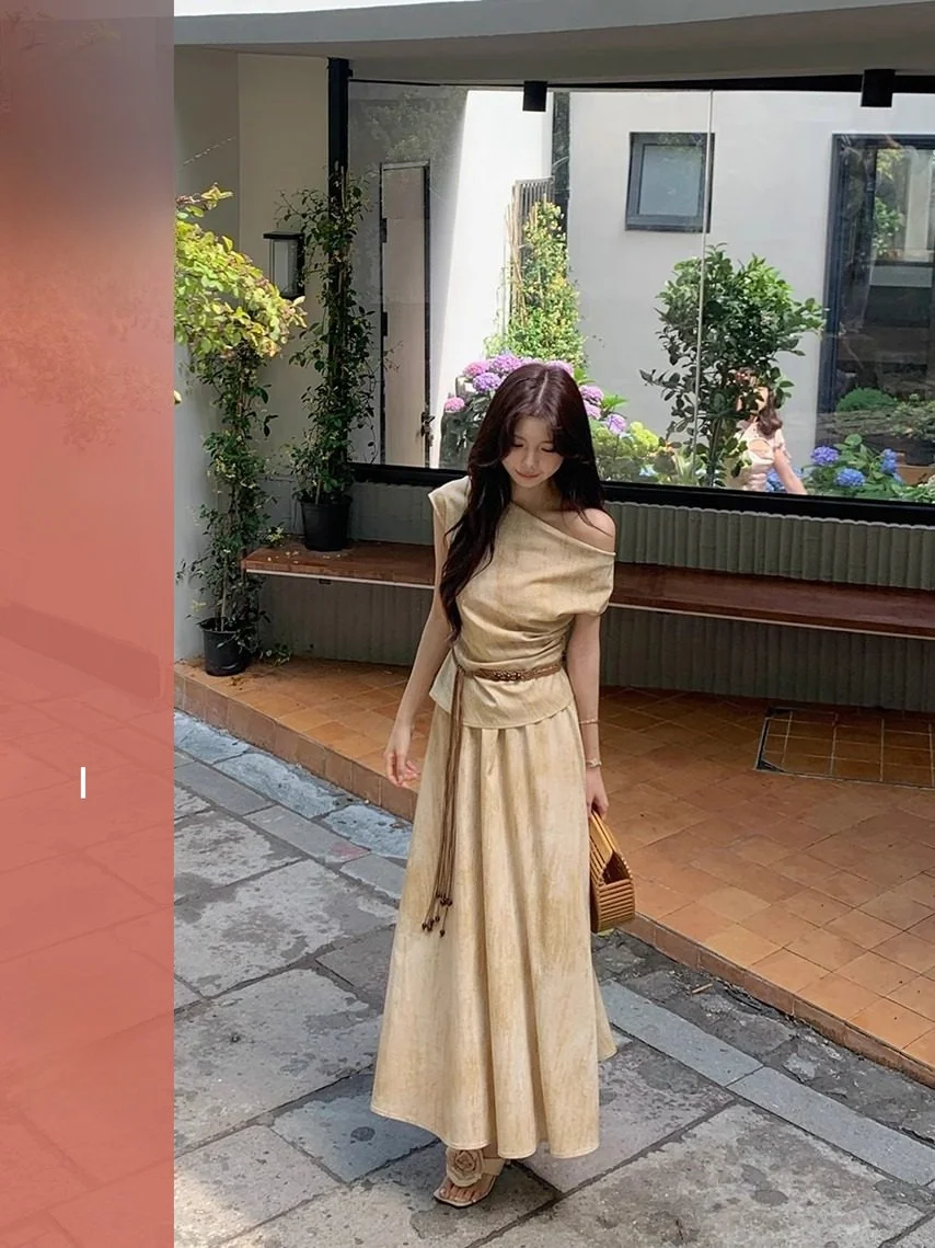 

Летний женский модный комплект: топ на одно плечо и юбка в стиле Old Money, костюм-двойка от HUANG Z...