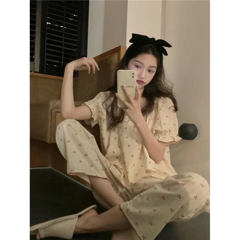 مجموعة ملابس نوم جديدة بأكمام قصيرة وطبعة كرز، ملابس نوم منزلية لطيفة، مجموعة ملابس نوم نسائية عصرية وأنيقة