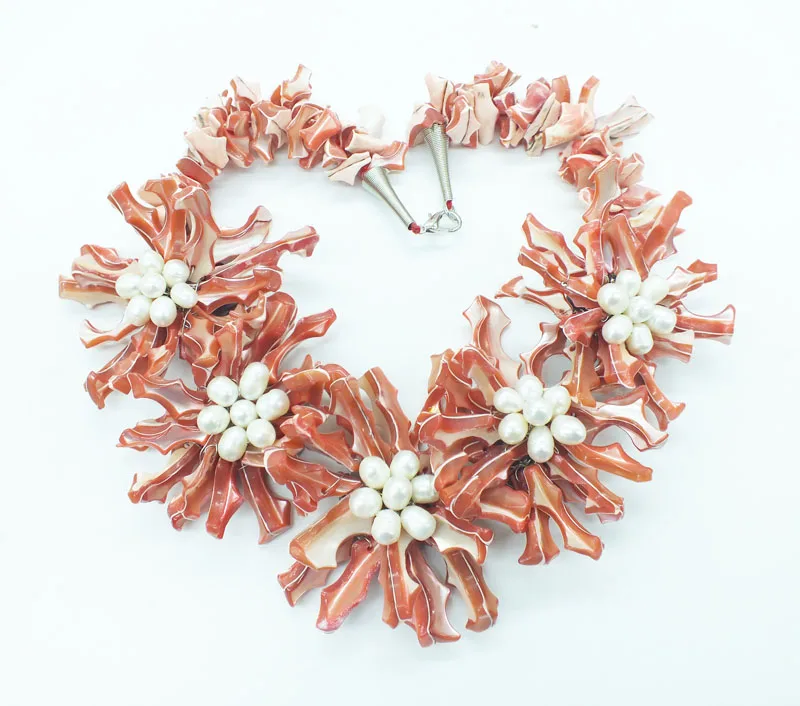 Newest design! Classic natural pink devil shell, pearl, flower necklace 20\