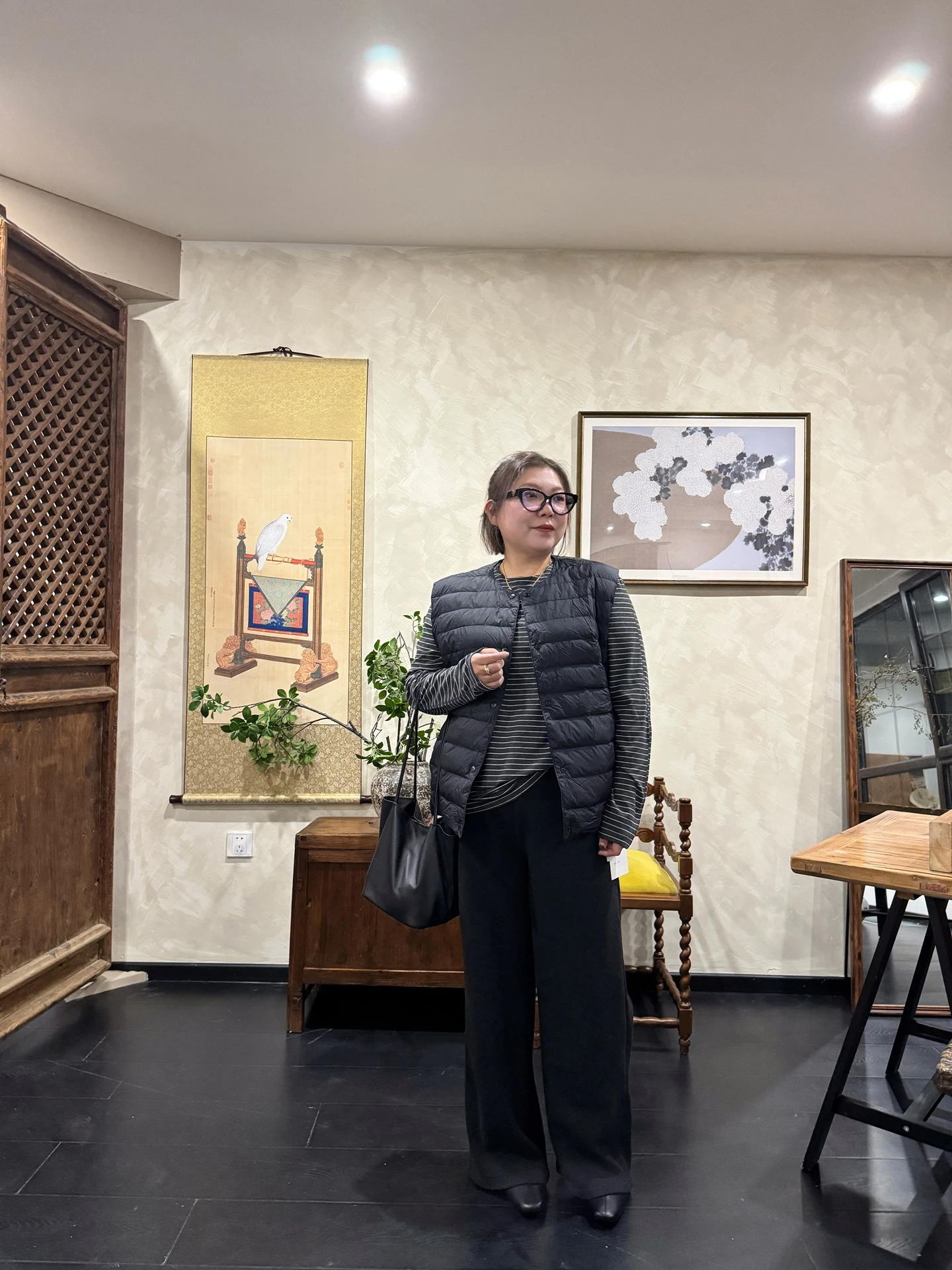 

Женский утепленный жилет Rose Sister больших размеров для осени и зимы, легкий, теплый, с внутренним наполнителем из пуха, модный, стройнящий, для повседневной носки, однотонный.