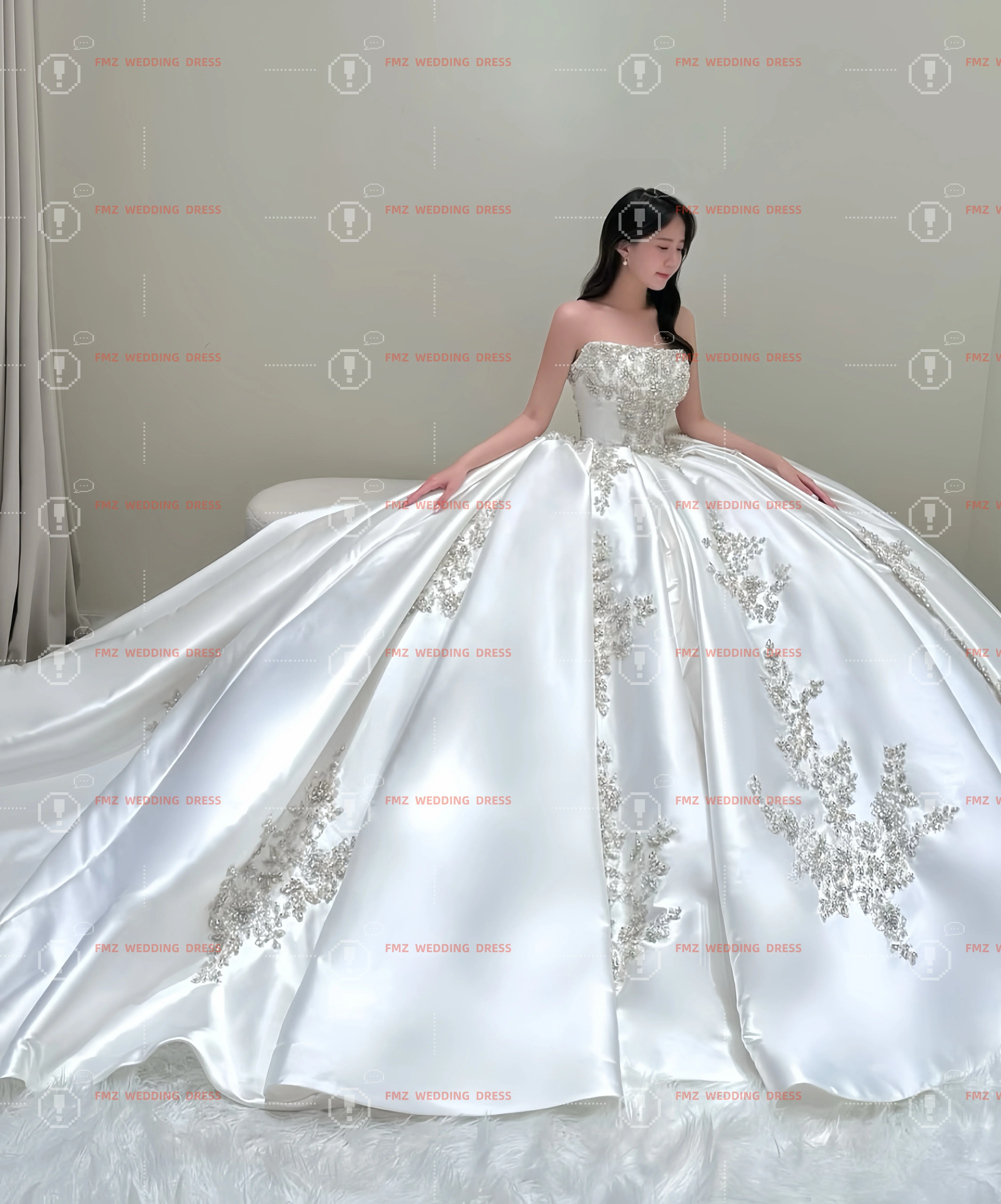 فستان زفاف مخصص بدون حمالات بدون أكمام من الساتان مطرز بالخرز فيستدوس دي نوفيا أماندا نوفيا أماندا نوفيا رسمي #1