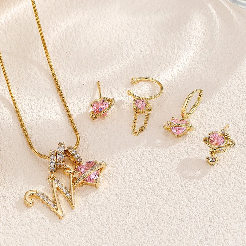 1pc Cubic Zirconia Heart-Shaped Necklace With 26 English Alphabet Design, Classic Vintage Pendant Necklace, Suitable For Daily Wear Or Gatherings, Perfect For Valentine's Day Gift