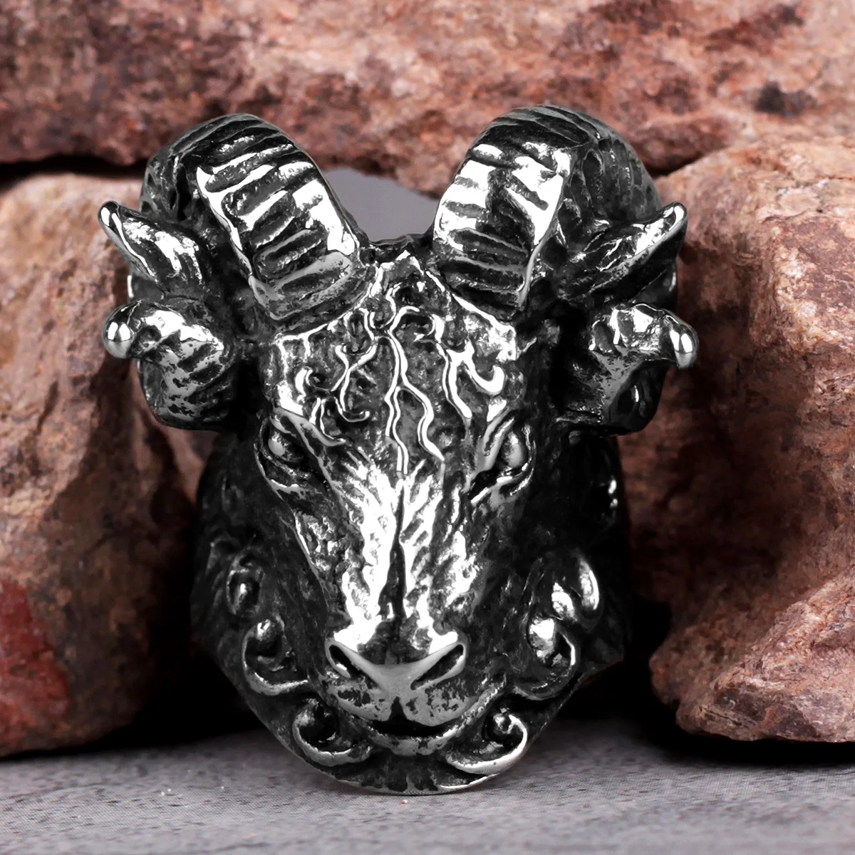 Stainless Steel Men Rings Sheep Goat Head Animal Rock Punk Personality for Male Boyfriend Jewelry Creativity Gift Wholesale