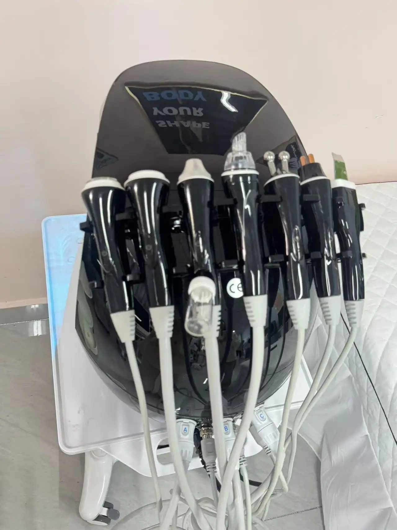 

7-in-1 Hydro Oxygen Facial Skin Care Machine Ultrasonic Rejuvenation Dermabrasion Hyperbaric Facial Device for Deep Cleansing