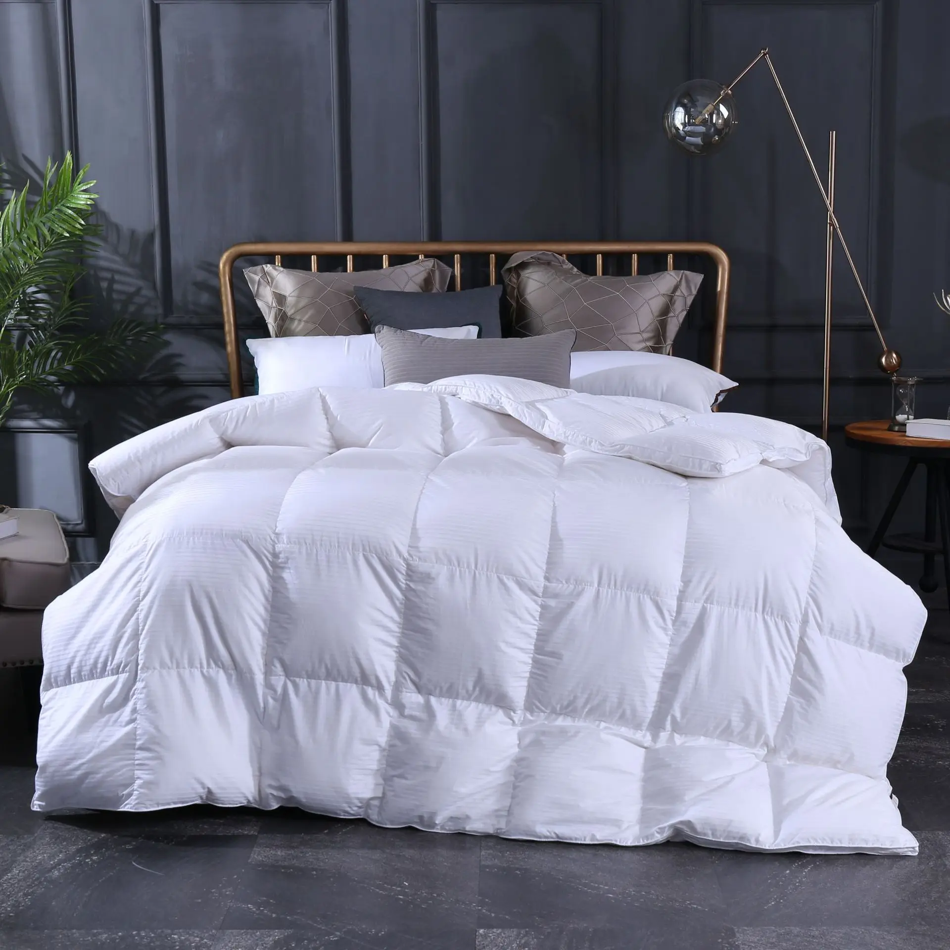 Household, high-end white goose down quilt core, winter down quilt