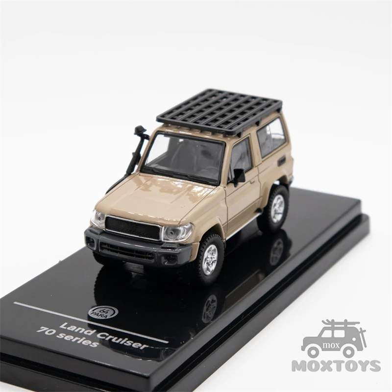 PARA 1:64 2014 Land Cruiser LC71 Diecast Model Car