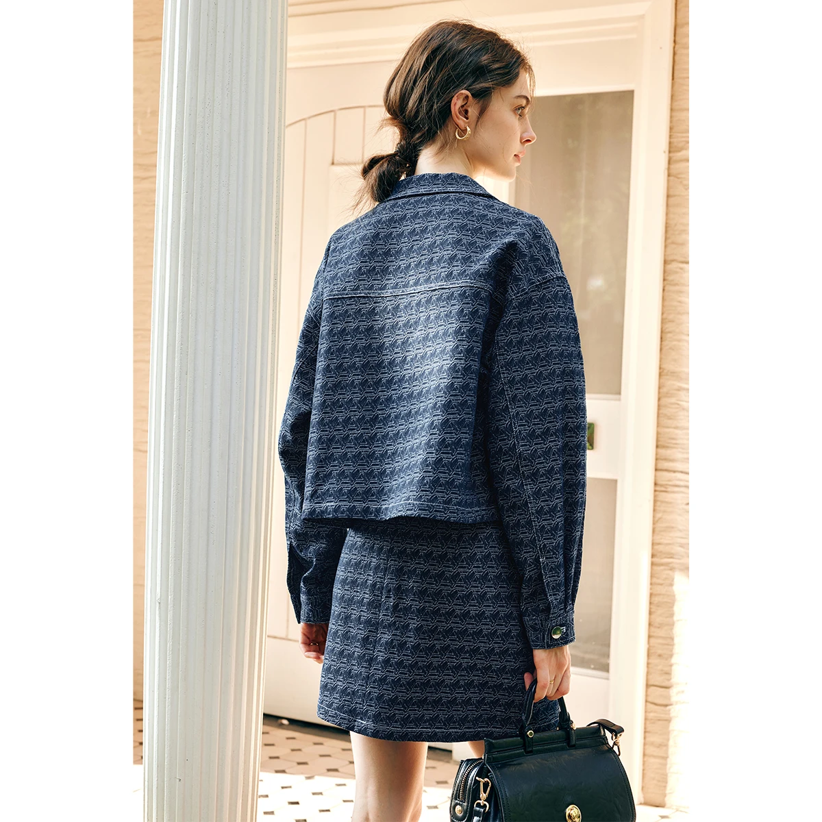 طقم تنورة نسائي من OLrain لعام 2025 بياقة مقلوبة وأكمام طويلة من قماش الدنيم تنانير صغيرة على شكل حرف a طقم أنيق مكون من قطعتين M57CE96035 #4