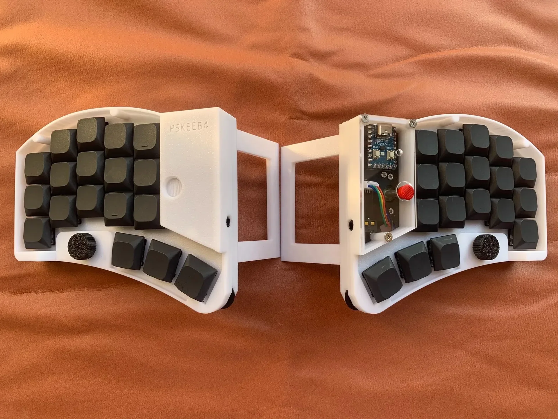 Red Dot Split Keyboard Portable 36keys Dual-knob Gateron Hot Swap Gaming Keyboard 3D Printing Case VIAL with Mechanical Keyboard