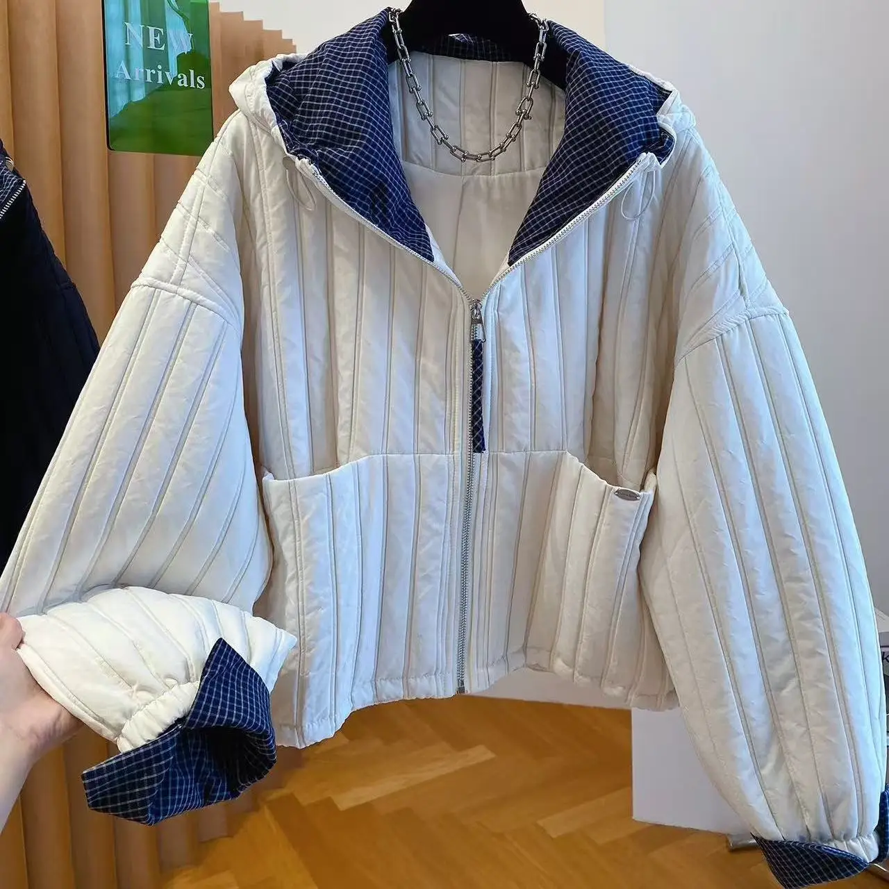 Hooded padded short jacket women's plaid splicing two-cotton jacket 2025 autumn new  cotton clothes thin cotton clothes