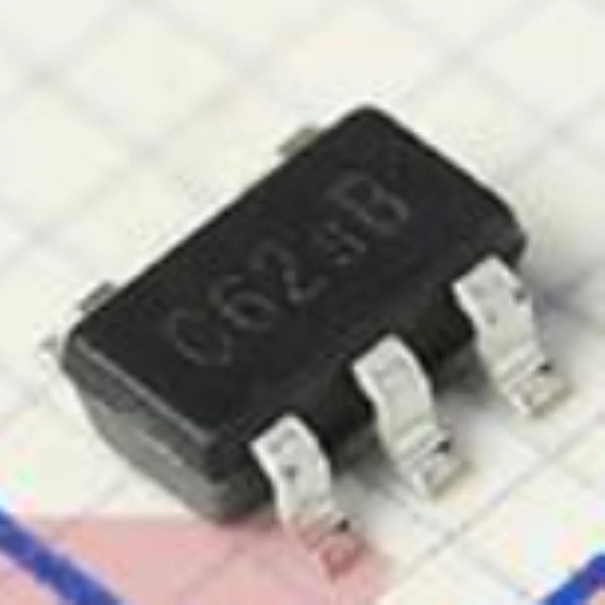 AL8807AW5-7 Marking C6 NEW Original IC LED Driver C6 DC-DC 6V~36V 700kHz~1MHz SOT25 SMD 5PIN AL8807AW5-7 ldentification Code C6