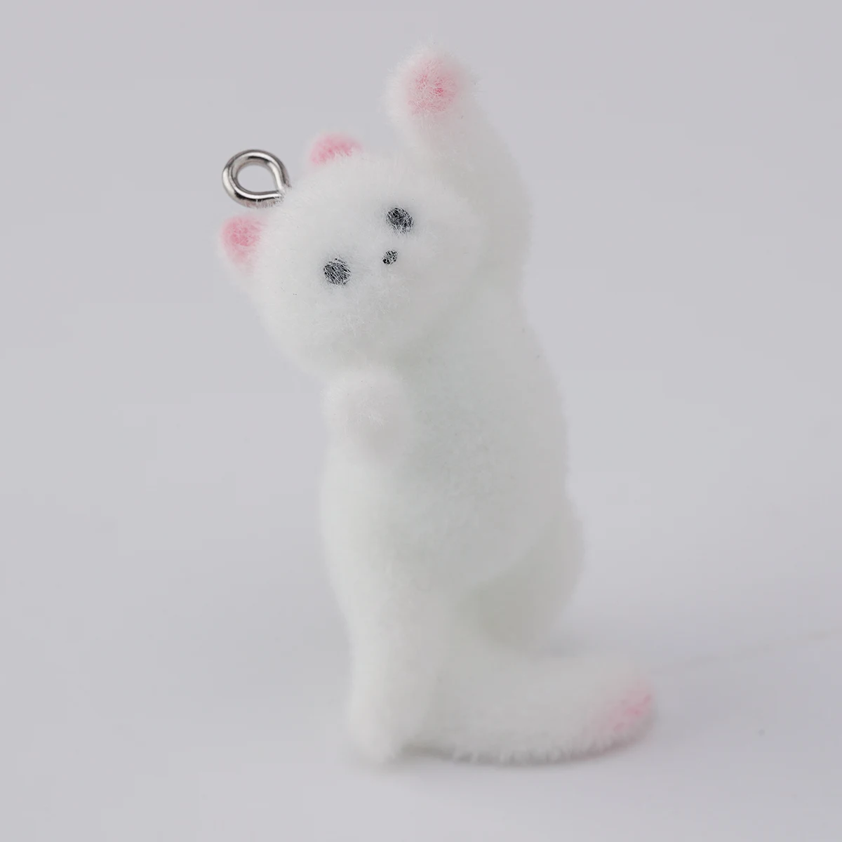 20pcs Resin Flocking Cartoon Cute White kitten Charms Resin Animal Cat Pendants for Keychains DIY crafts Make Jewelry fittings