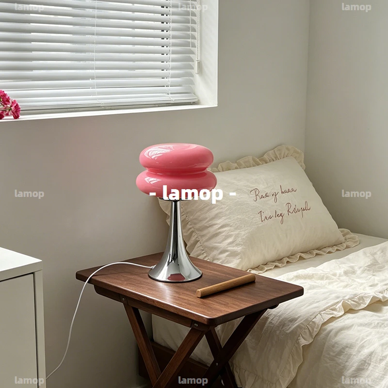 Girlish‑heart lollipop‑style cream‑toned table lamp modern minimalist artistic design atmosphere decorative light for bedroom an