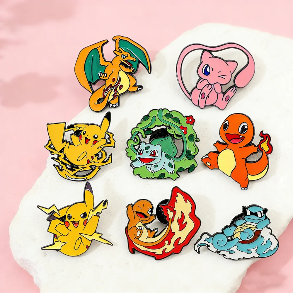 4/8 Stück Niedliche Anime Pokemon Monster Brosche Abzeichen Charmander Pikaqiu Mewtwo Emaille Metall Anstecknadeln Kleidung Schmuck Geschenk