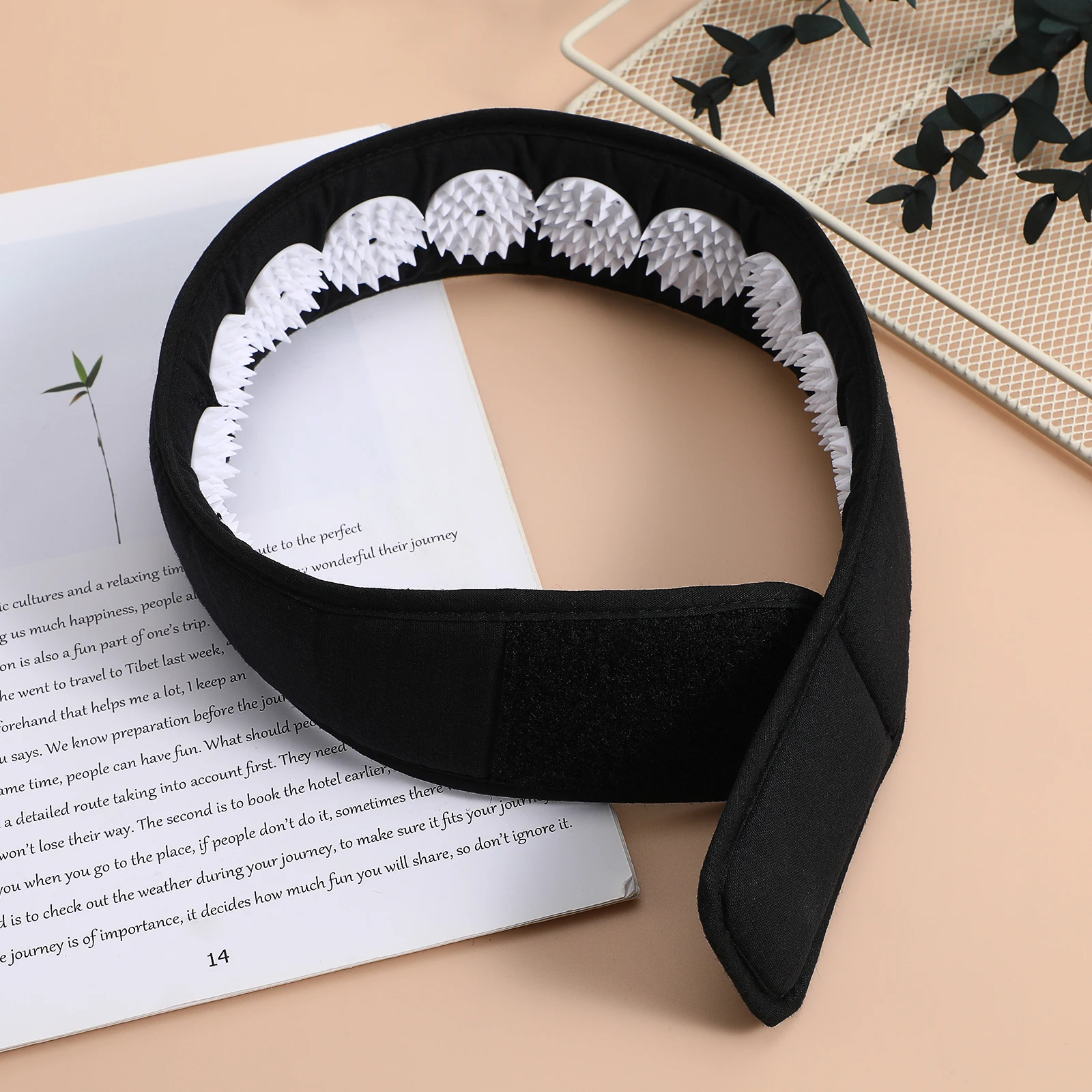 

Head Massage Belt Acupressure Wrap for Pain Relief Headache Plastic Spikes Improve Circulation Relaxation Massager