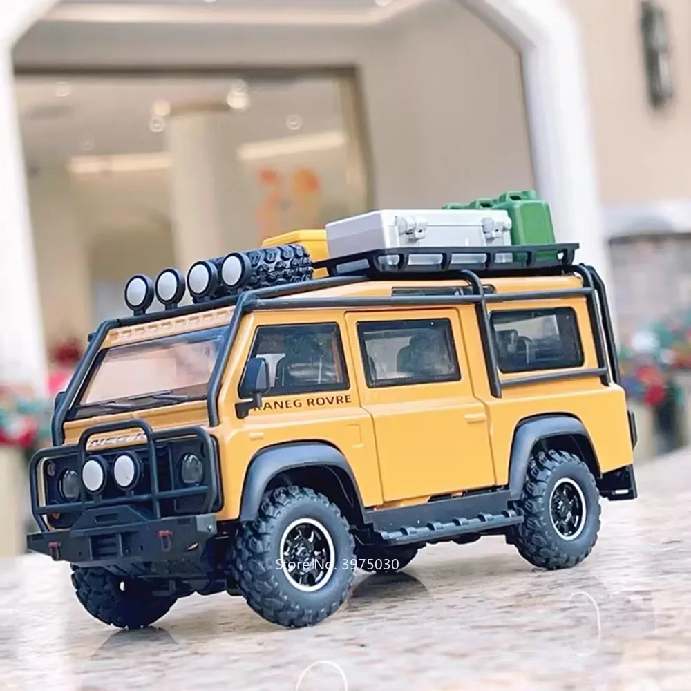 1:32 Land Rover Defender Autos Spielzeug Legierungsmodell mit Lichtgeräusch Miniaturfahrzeug Rad Zurückziehen Off-Road Jungen Sammlung Geschenke