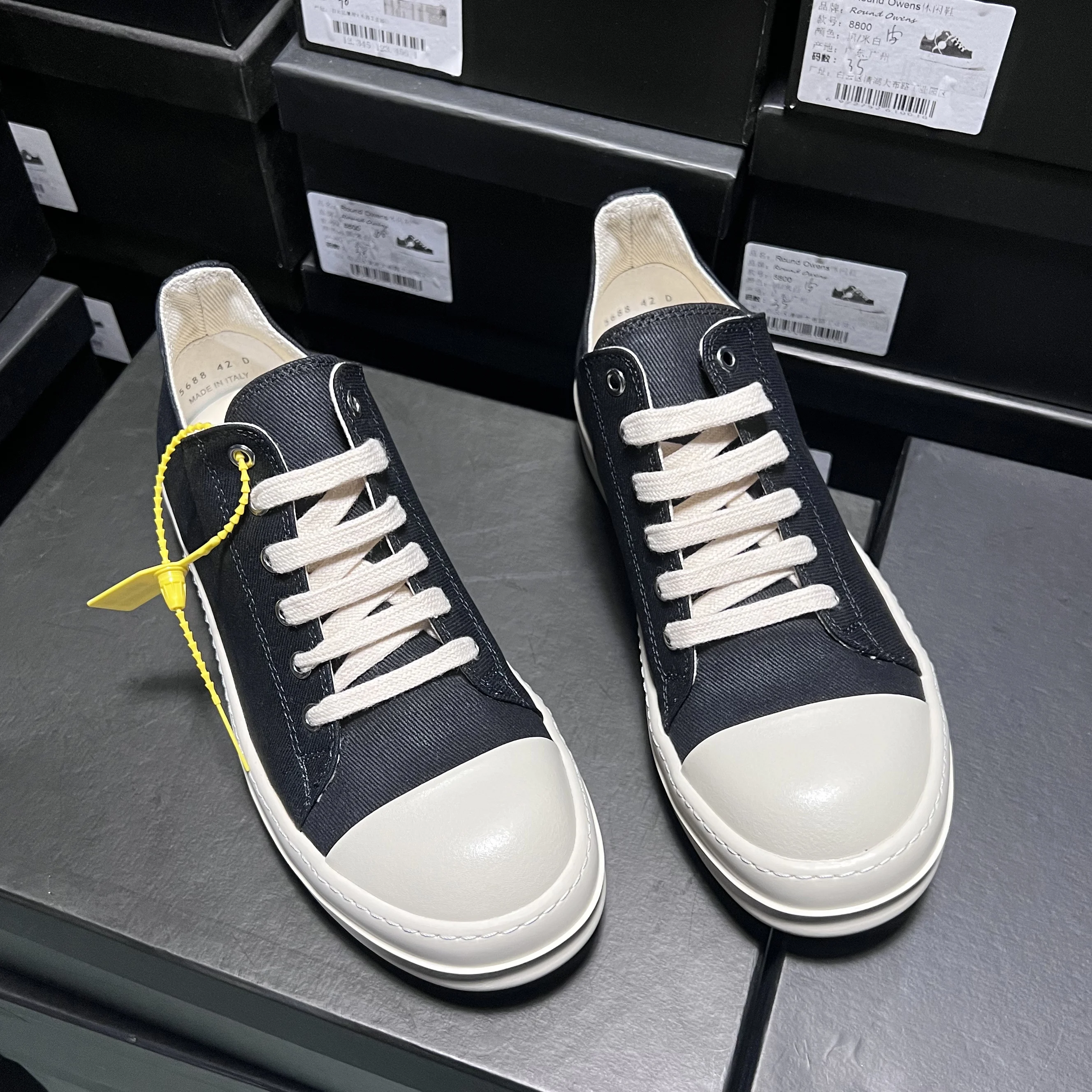 

Ricks Outdoor Designer Men Shoe Low Top Women Sneaker Black Wax Cloth Lace Up Luxury owens Street Thick-sole Casual Flat Shoe