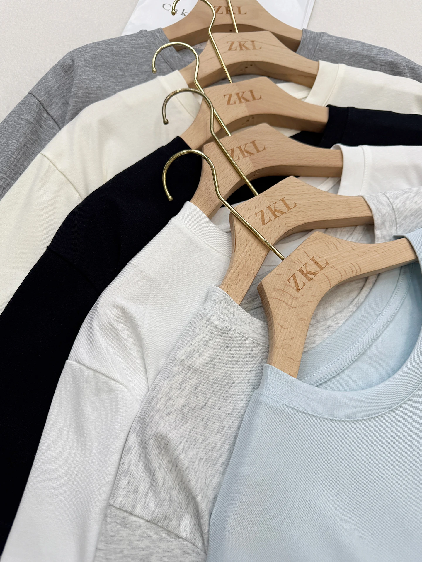 Premium Feeling ort Sve T-irt with ark Pants Mid-Length Cotton round Ne Base irt for Girls Creative Print Commut...