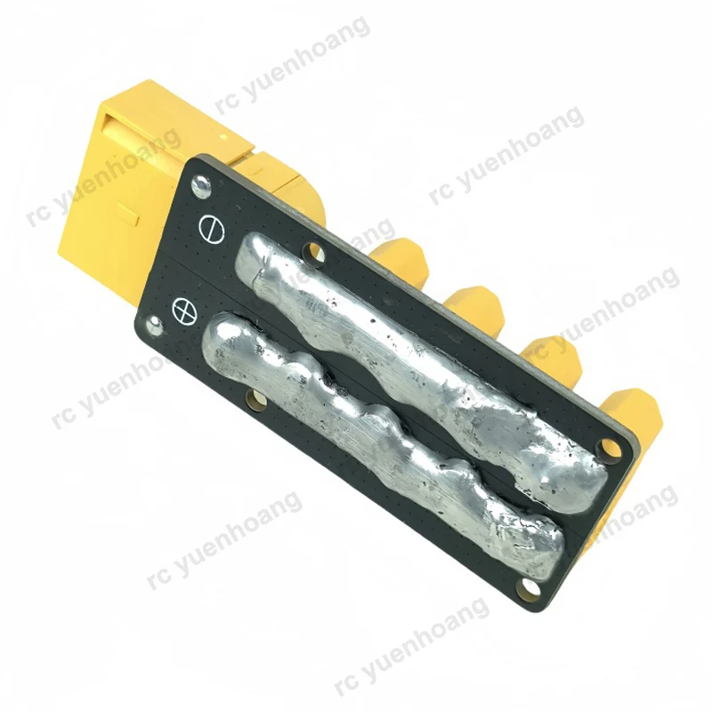 1PCS RC Model Robor XT90 naar 4-Way XT60 Stroomverdeelbord 200A Hoge Stroom voor DIY onderzeeër Modificatie Adapter