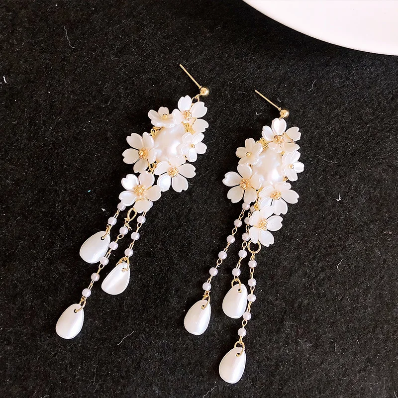 Rhinestone Pearl Tassel Earrings for Women French Romantic Flower Drop Earring Commute Exquisite charms Jewelry Wholesale