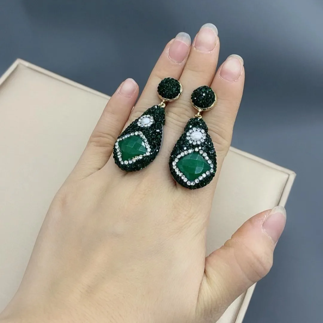 

Factory direct sales natural jade earrings shell inlaid Czech ring high-end handmade jewelry accessories