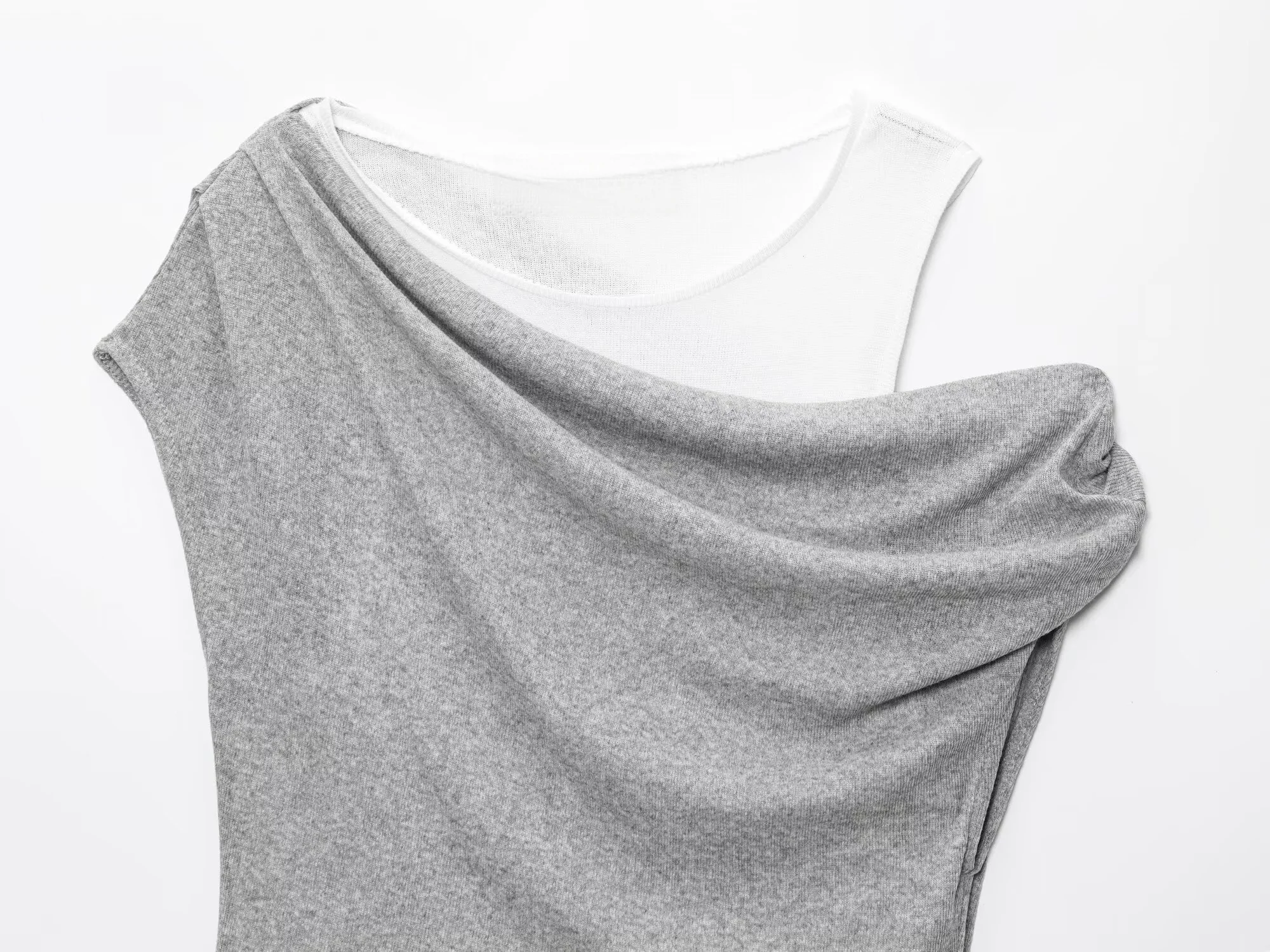 2025, neue Sommer-Damen-Casual-Mode, doppellagiges, asymmetrisches Design, Kontrastfarbe, Rundhalsausschnitt, ärmelloses T-Shirt