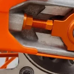 Rear Chain Axle Blocks Adjuster Bolts For KTM 690/790/890/950/990/1090/1190/1290 ADVENTURE/DUKE/ENDURO/SMC/R 2004-2023 2024