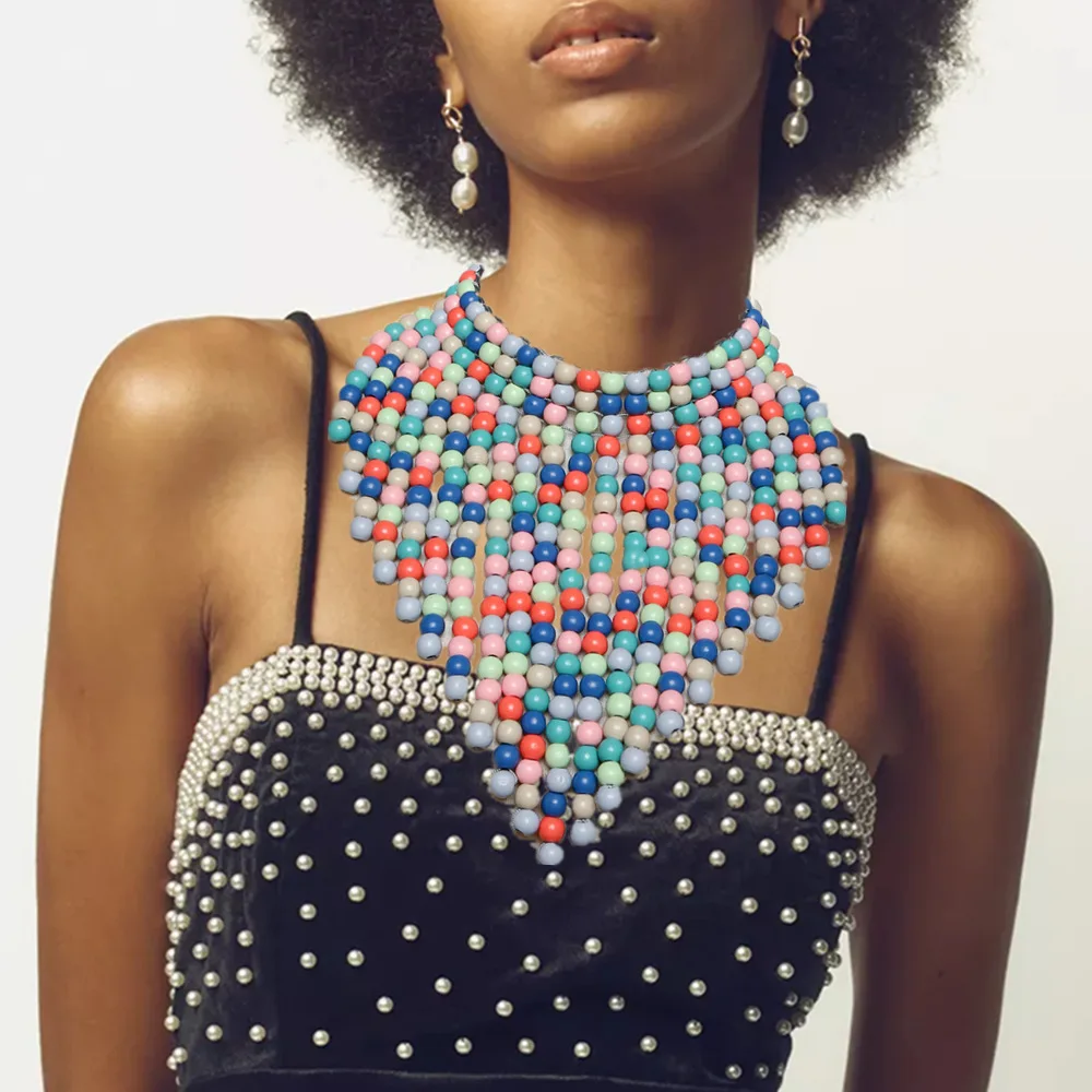 Collar de onda multicapa con flecos de cuentas de madera de Color, cadena triangular para el cuello con forma de corazón, collar de comercio exterior exagerado