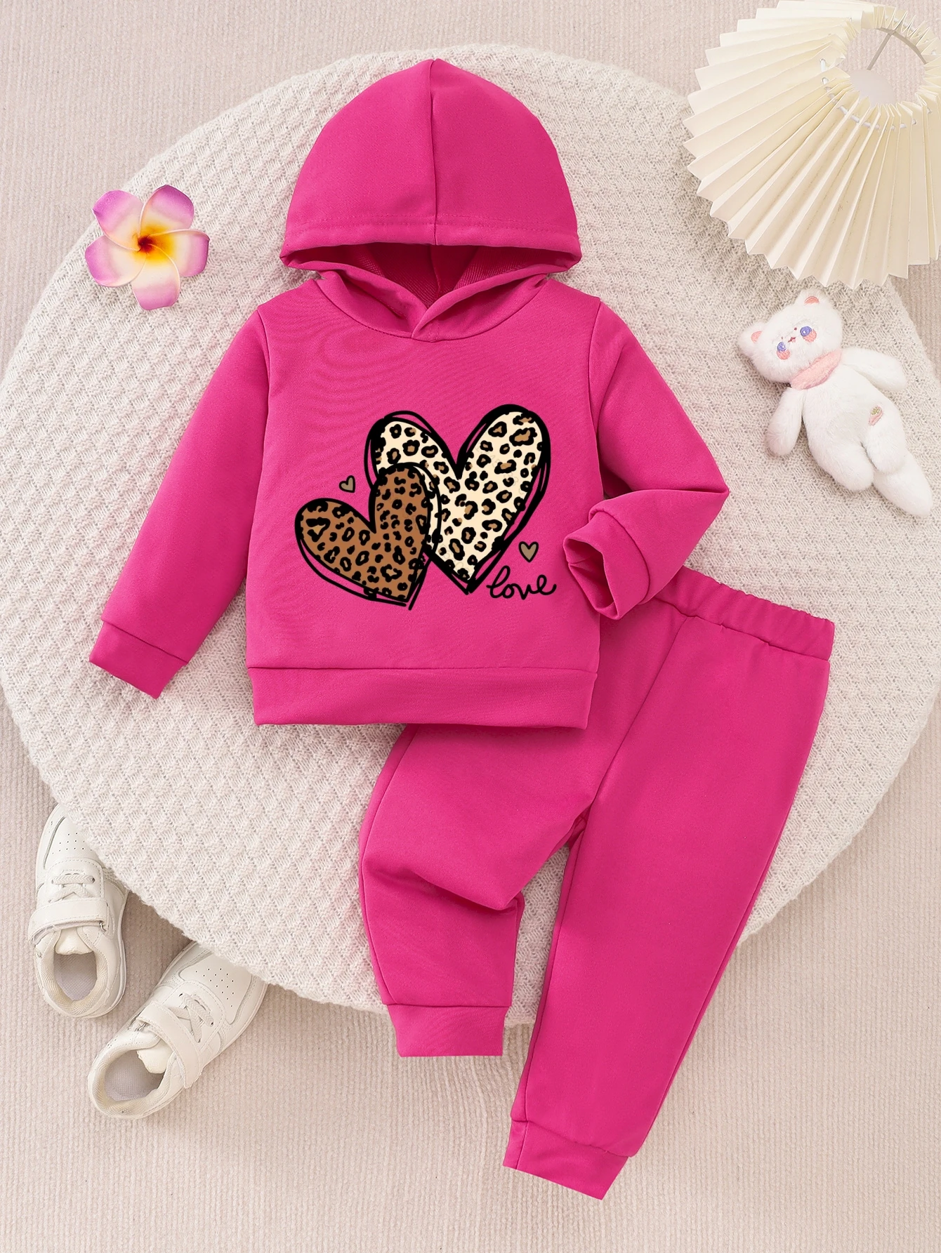 2pcs Spring Fall Baby Girls Outfit Set, Hot Pink Leopard Heart Print Hoodie + Cuffed Sweatpants, Cute Casual Outfit, Daily Play