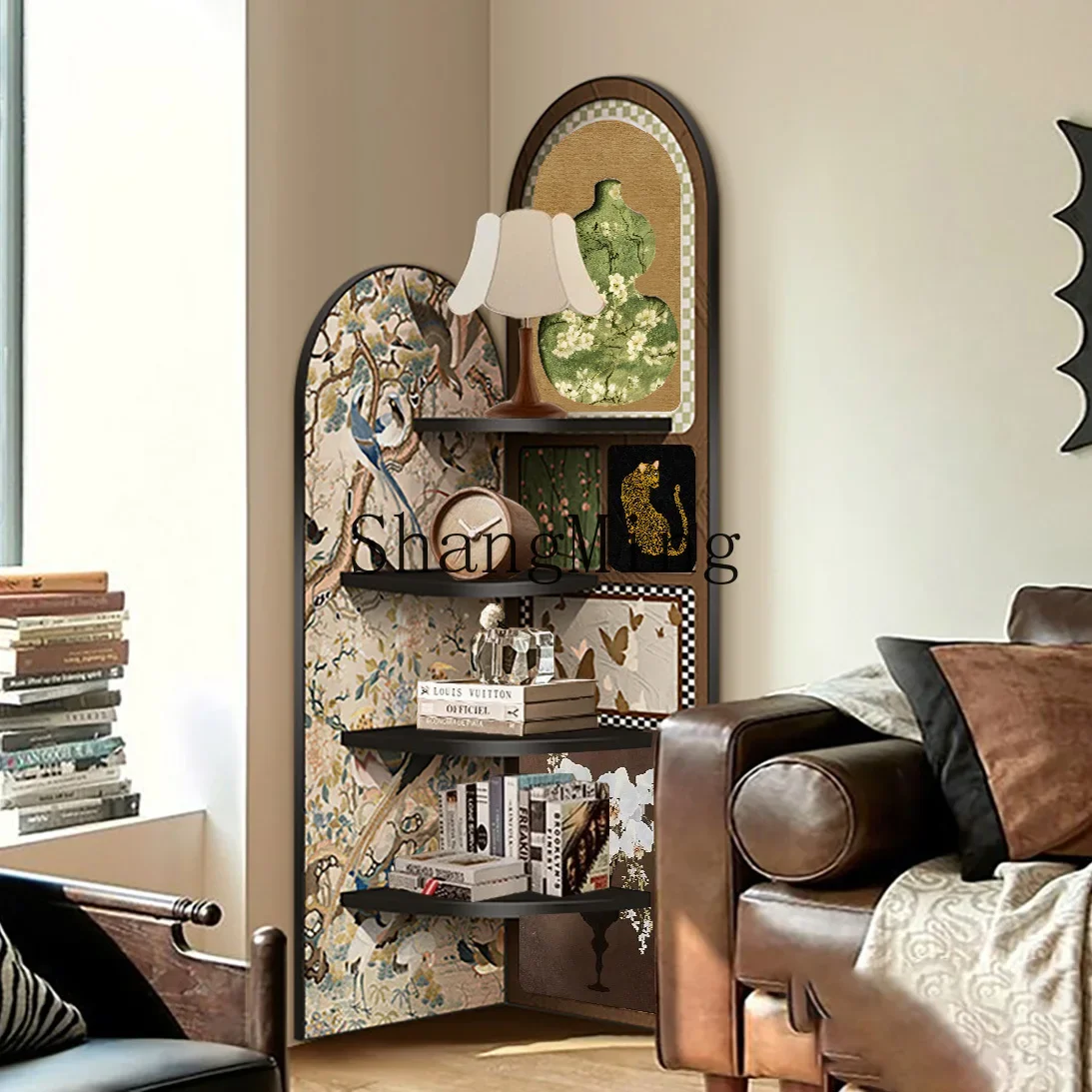 

CL style floor-to-ceiling ornament, wall corner cabinet next to the TV cabinet in the living room