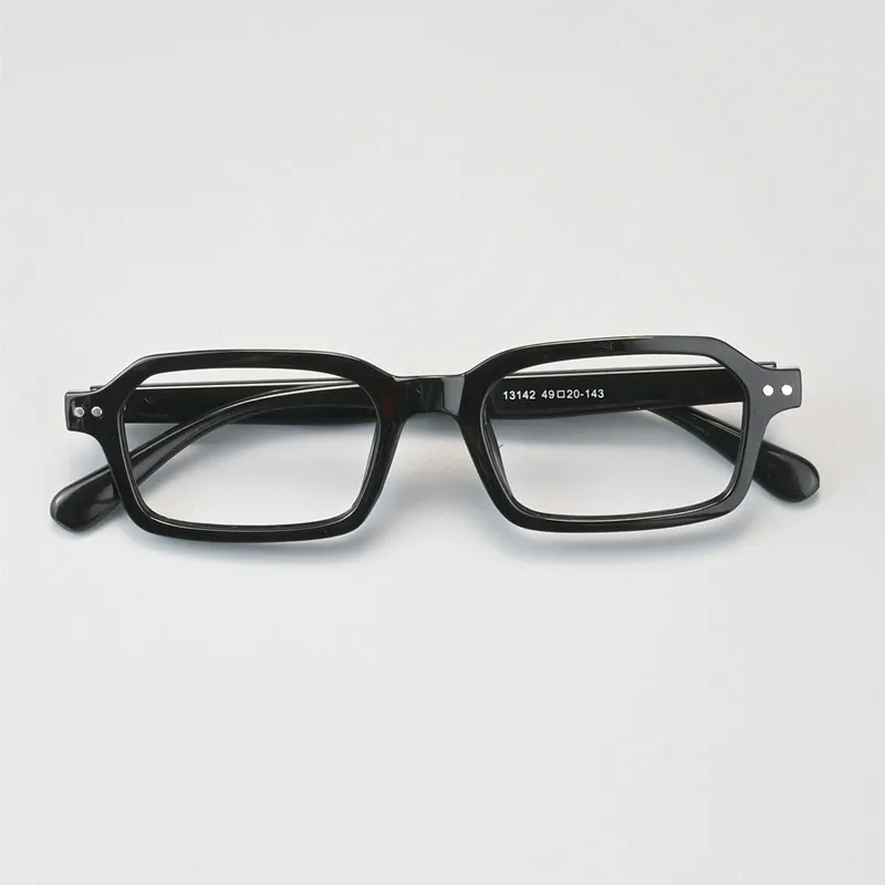Retro klassische Mode Damen optische Brille Nischendesign Stil Herren Retro hochwertige TR90 kleiner Rahmen Retro Nieten-Design