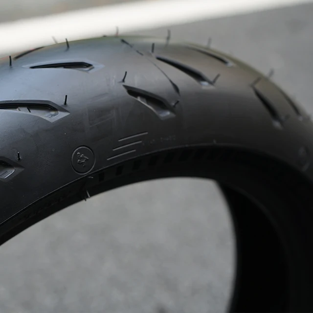 Motorbike tire for both road and track size 17inch