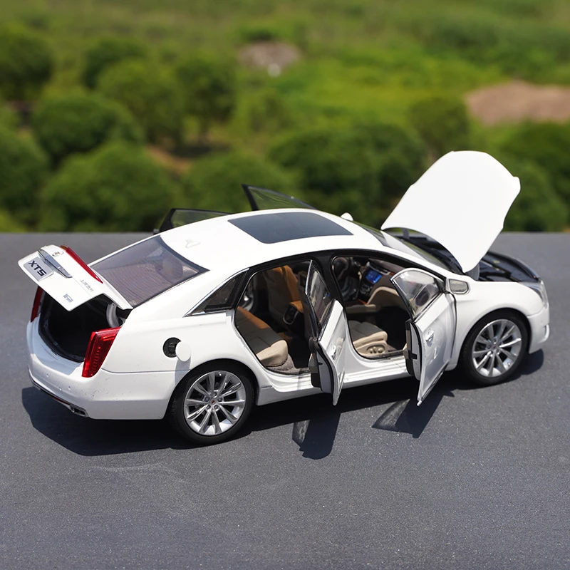 1:18 Original Shanghai GM, Cadillac CADILLAC XTS 2014 Alloy Car Model