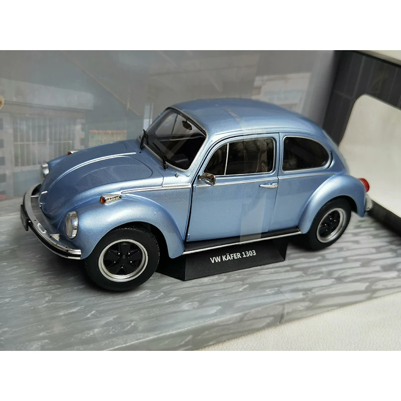 

Diecast 1:18 Scale 1303 1974 Car Simulation Alloy Car Model Toy Collectible