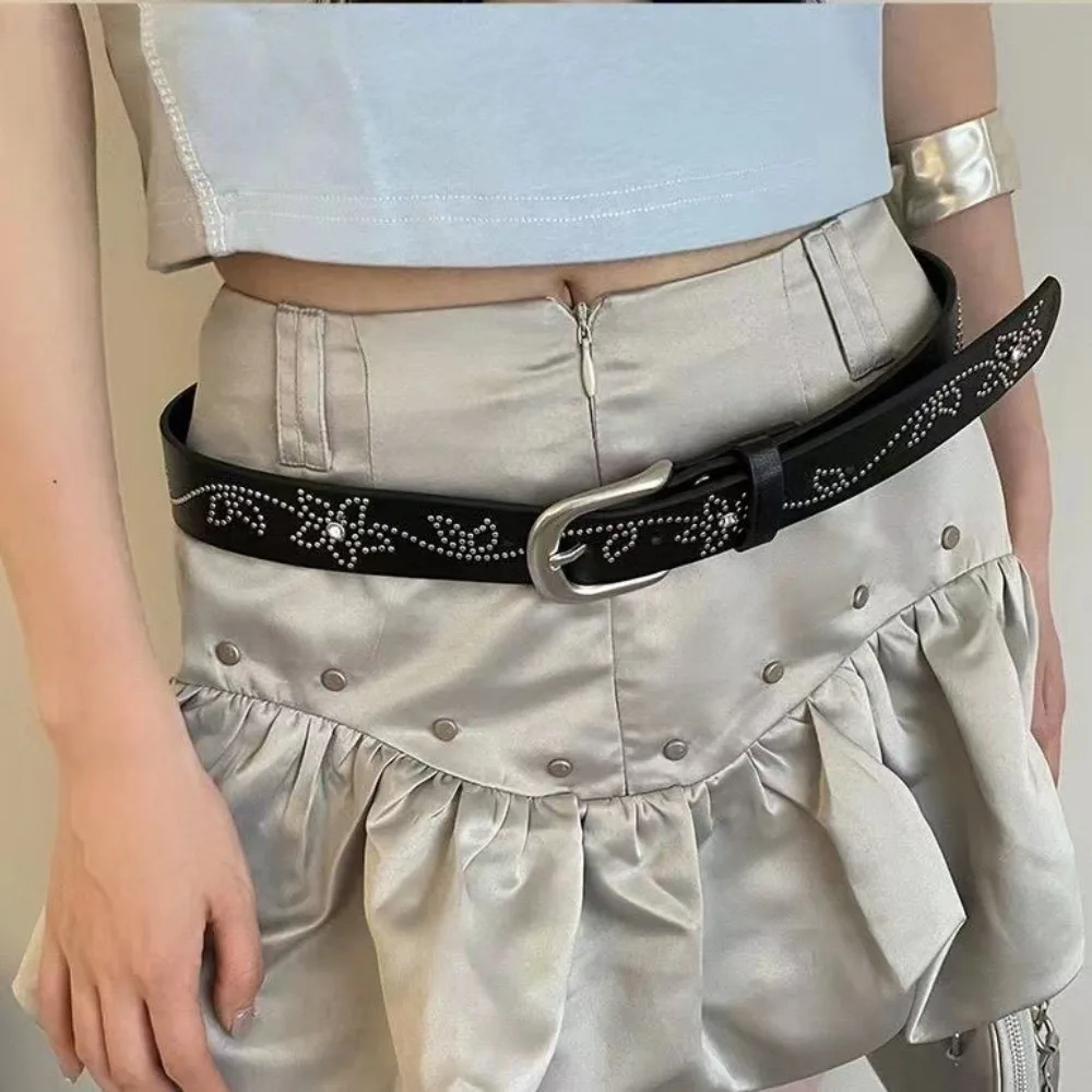 بسيطة زهرة حجر الراين حزام Y2K الأبيض برشام حزام الهيب هوب سبيكة بو الجلود حزام النساء