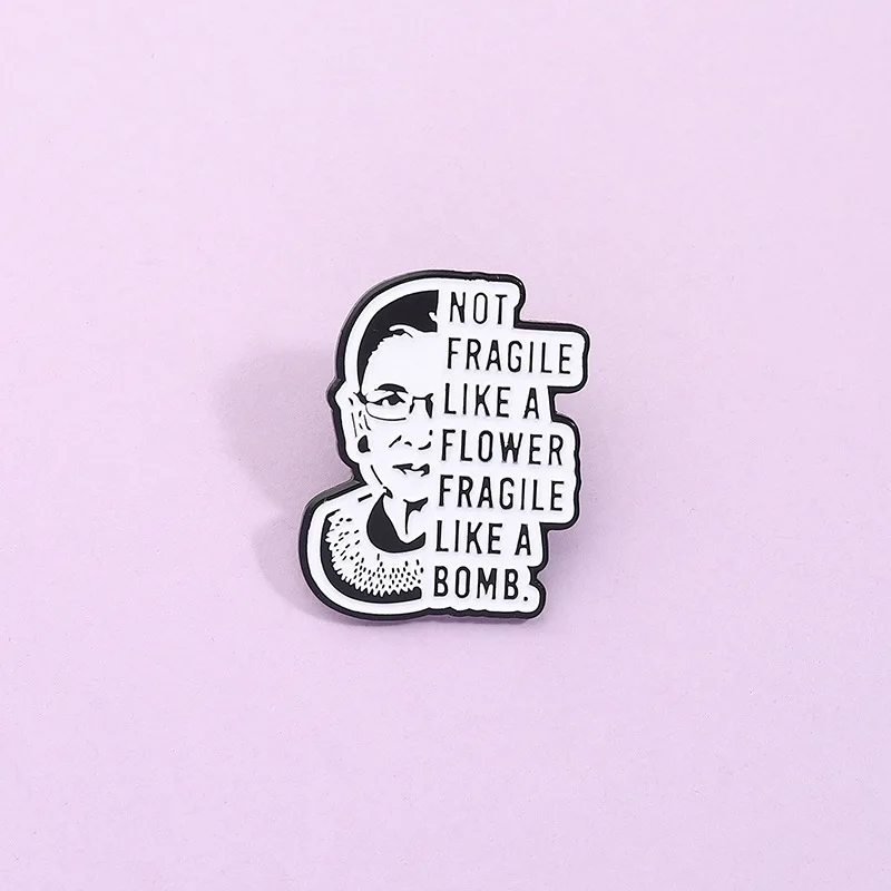 رئيس العدالة رسالة معدنية المينا دبوس دبابيس حقيبة التلبيب دبابيس شارات الكرتون على ظهره اكسسوارات هدايا مجوهرات الزخرفية