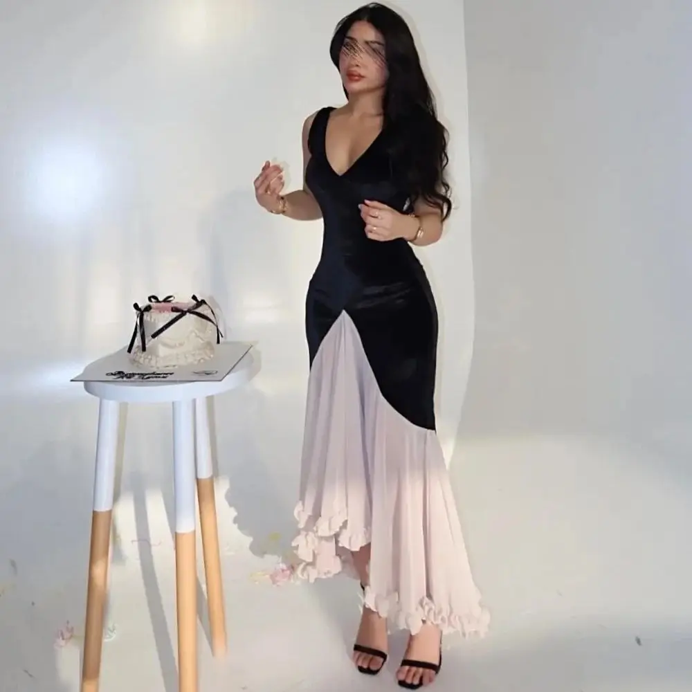 

Black V-neck Formal Long Bespoke Occasion Gown Evening Dresses Pastrol Unisex Jersey Retro Dubai Saudi Arabic Prom Customized