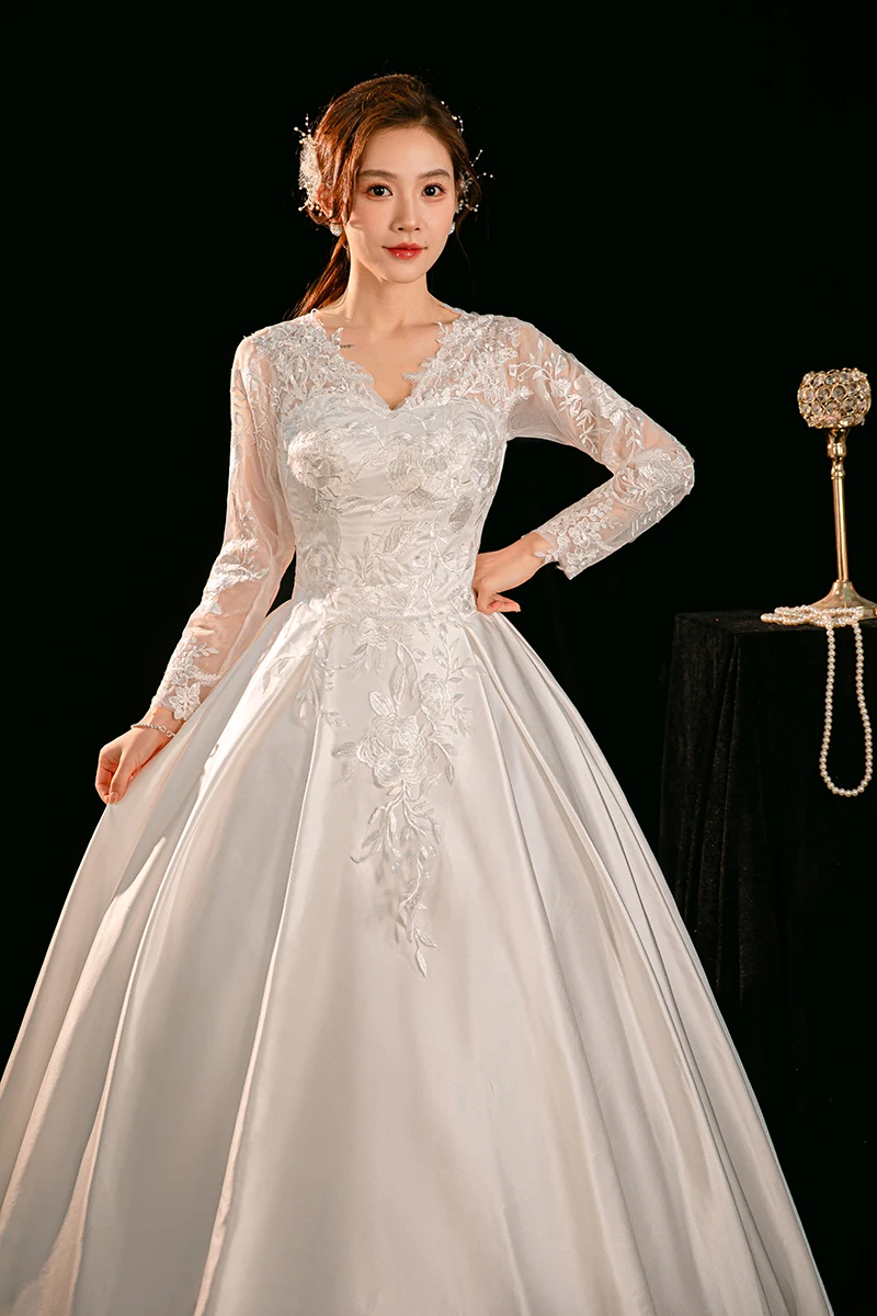 Elegant Long Sleeve Satin Light Wedding Dress V-Neck Bridal Gown Outfit High Quality Texture Perfect for Short Women
