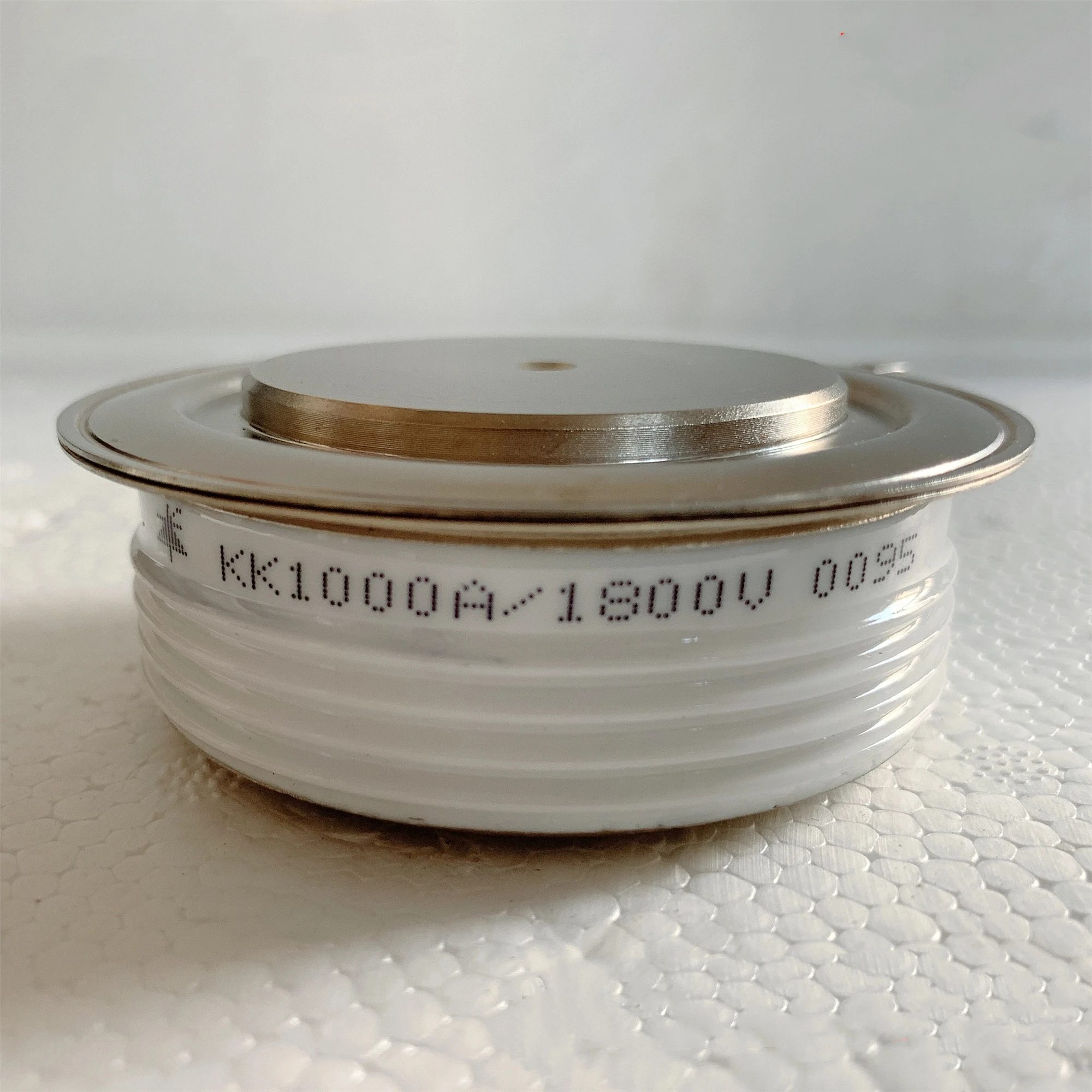 

KK1000A-1600VKK1000A-1800V Выпуклый плоский тиристор Быстрый тиристор Выпрямление Skyite