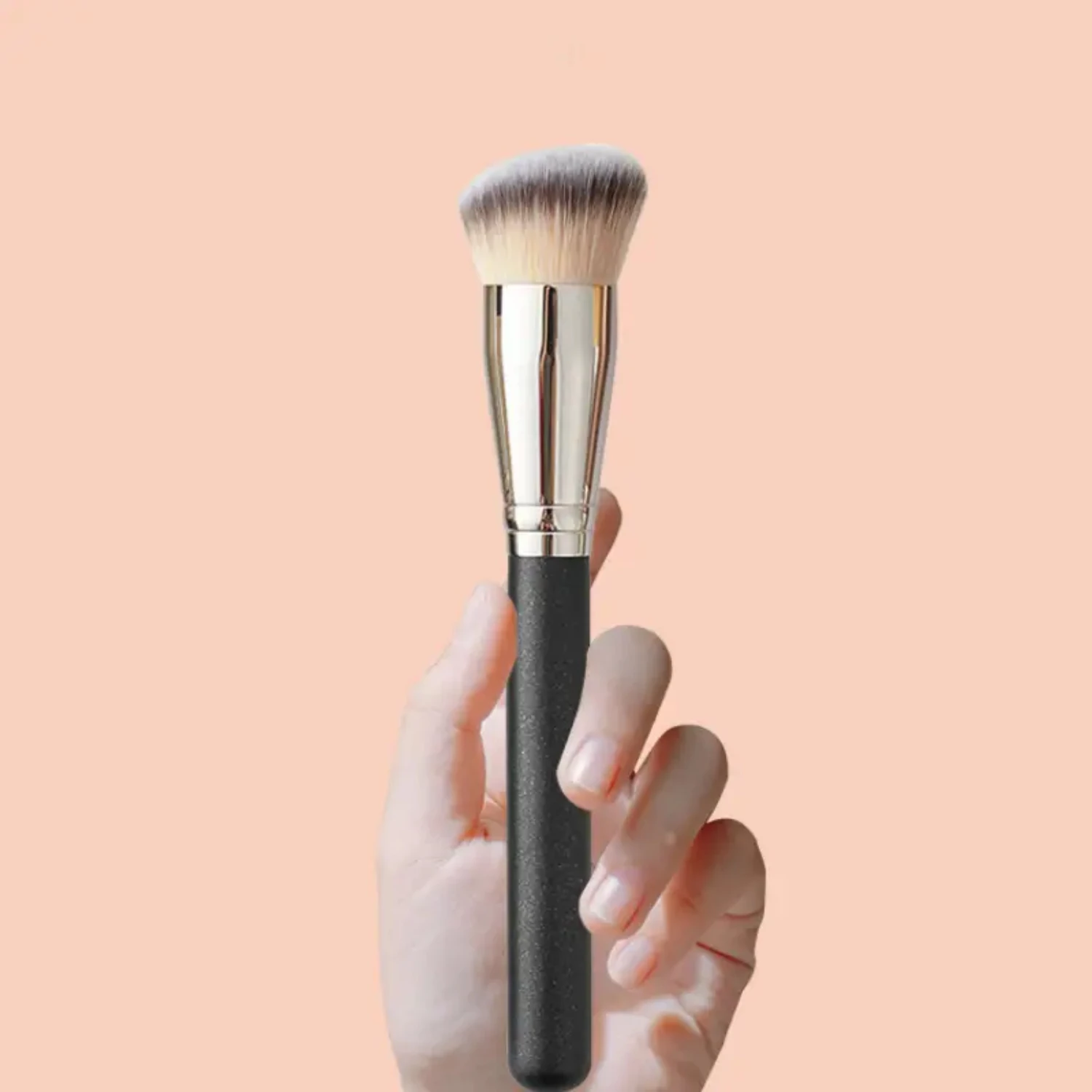 Synthetic, Soft, and Luxurious 1pc Kabuki Makeup Brushes - Perfect for Blending Liquid, Cream, and Setting Powder