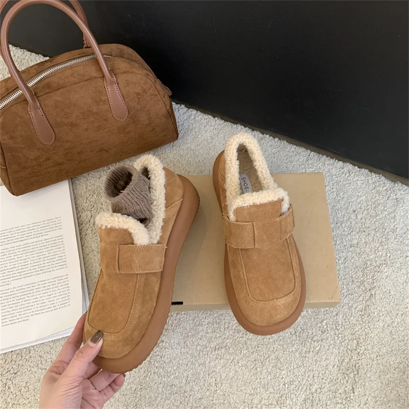 Warm woolen shoes slip-on lazy snow boots women's leather casual shoes thick soled cotton shoes with fluffy shoes