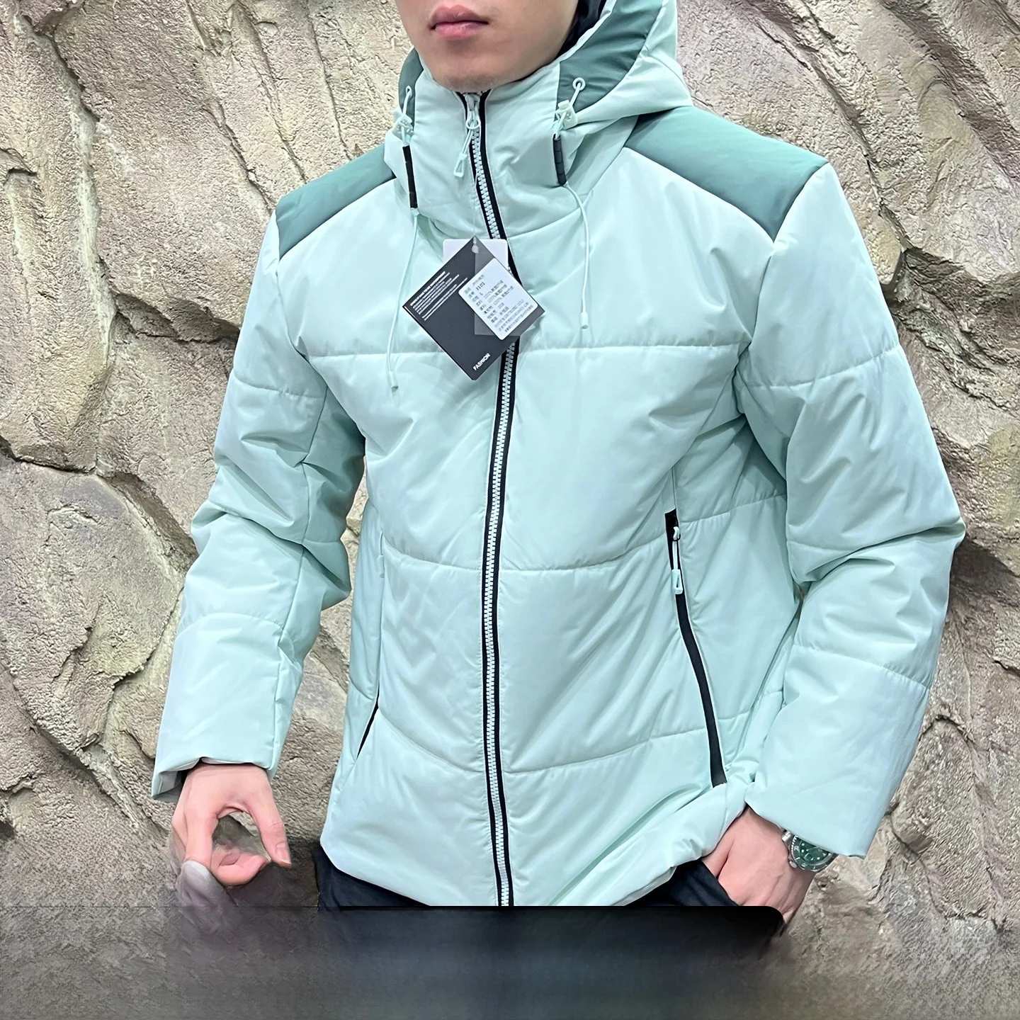 

Тепла и стиль: Мужская хлопковая куртка с капюшоном, молодежный модный дизайн в стиле пэчворк, ветрозащитная, водонепроницаемая, осенне-зимняя верхняя одежда.