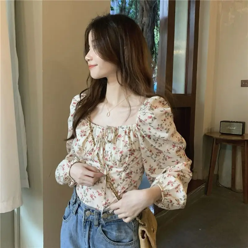 Spring and Summer 2023 New Square Collar Bubble Long Sleeve Ethereal Design Short Chic Top French Floral Shirt for Women