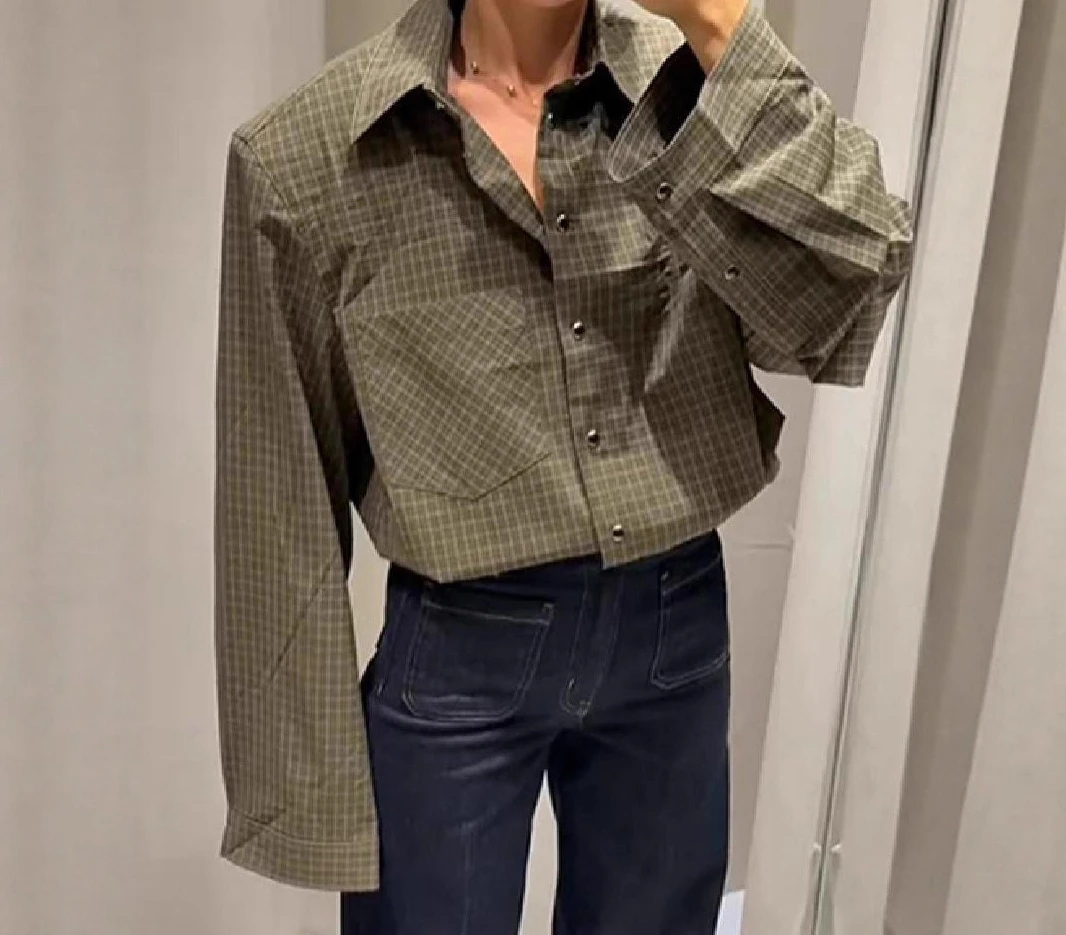 

2025 Autumn New Product Comfortable Casual Collar Long Sleeve Checkered Shirt Versatile Top